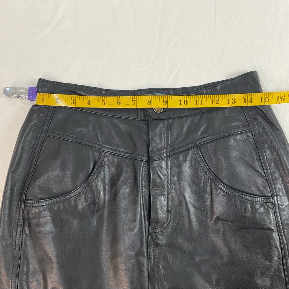 Lizwear Vintage Black Leather Pencil Skirt Size 12 Knee Length 1990s pockets - Picture 9 of 11